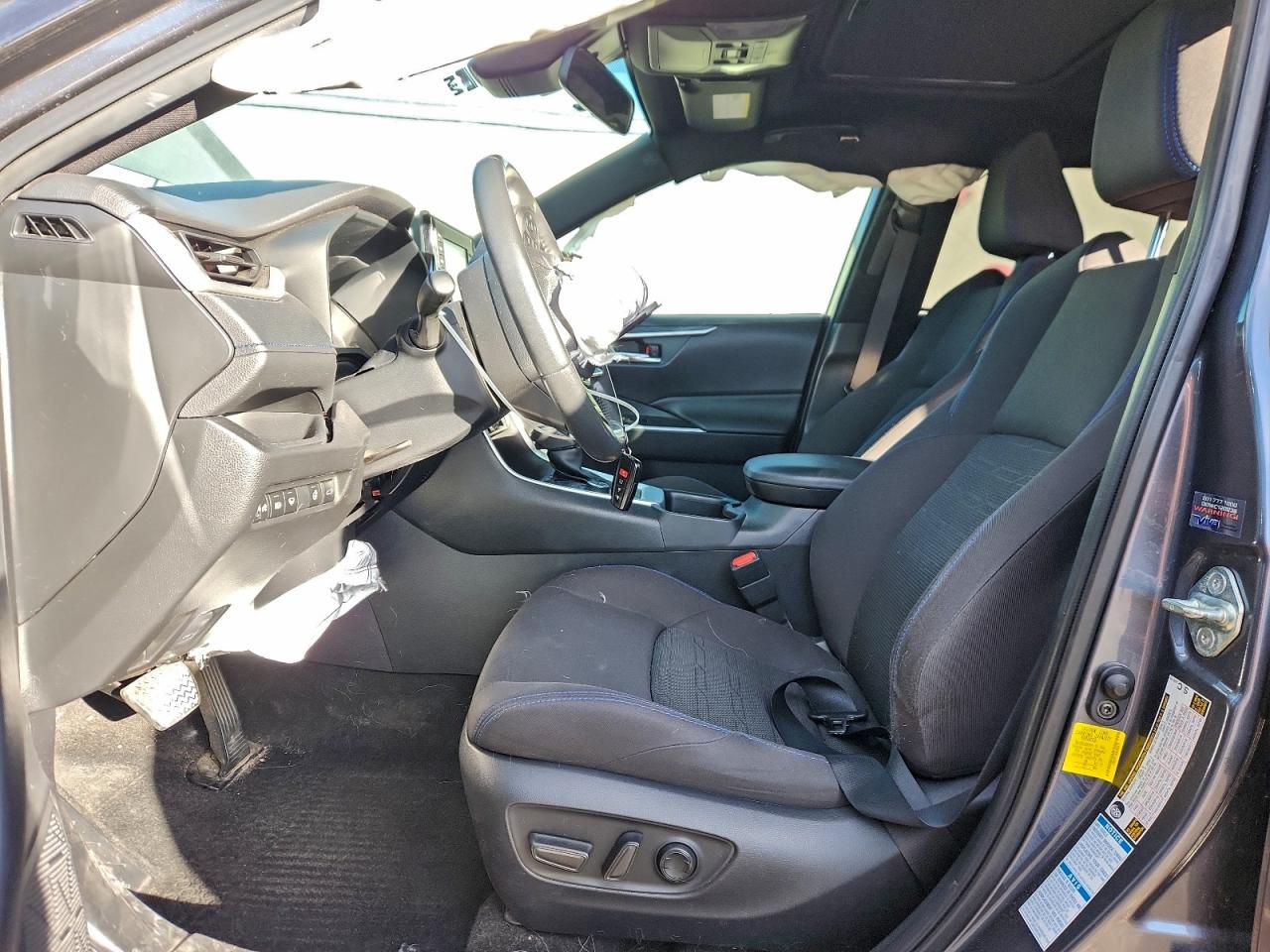 2022 TOYOTA RAV4 SE photo 19