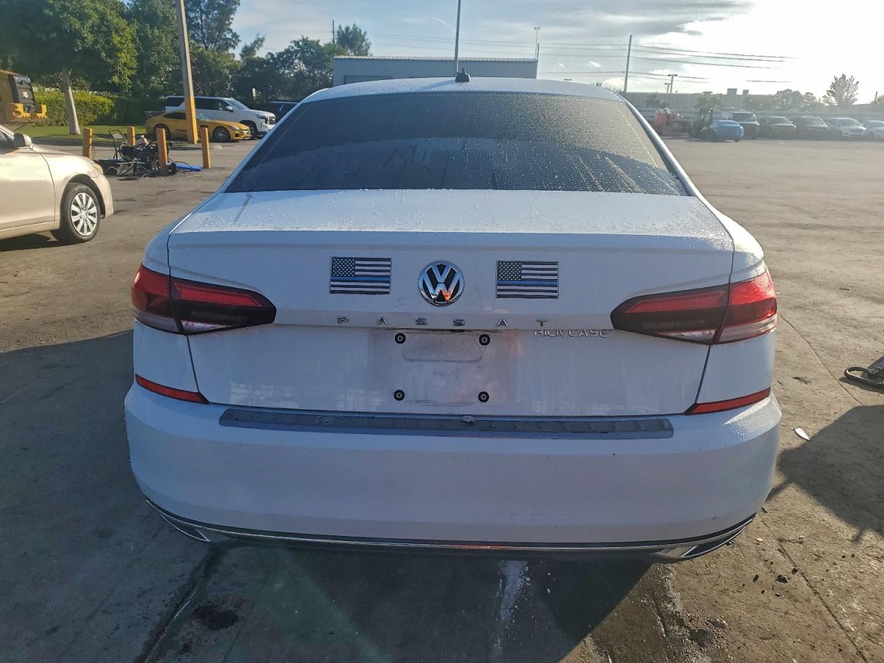 2021 VOLKSWAGEN PASSAT SE photo 11
