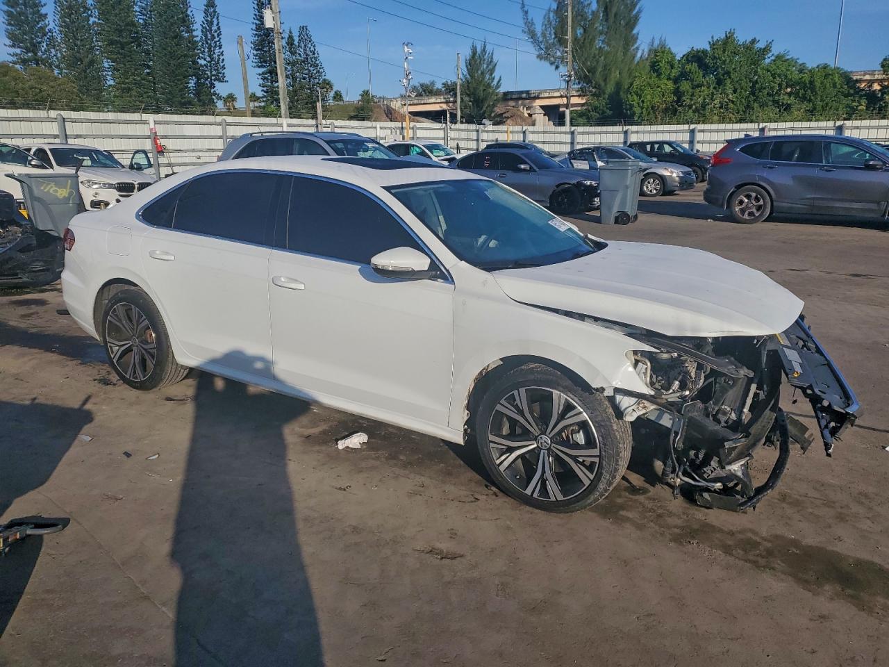 2021 VOLKSWAGEN PASSAT SE photo 7
