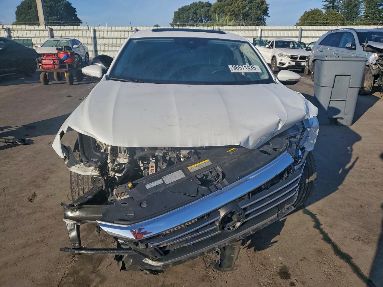 2021 VOLKSWAGEN PASSAT SE photo 9