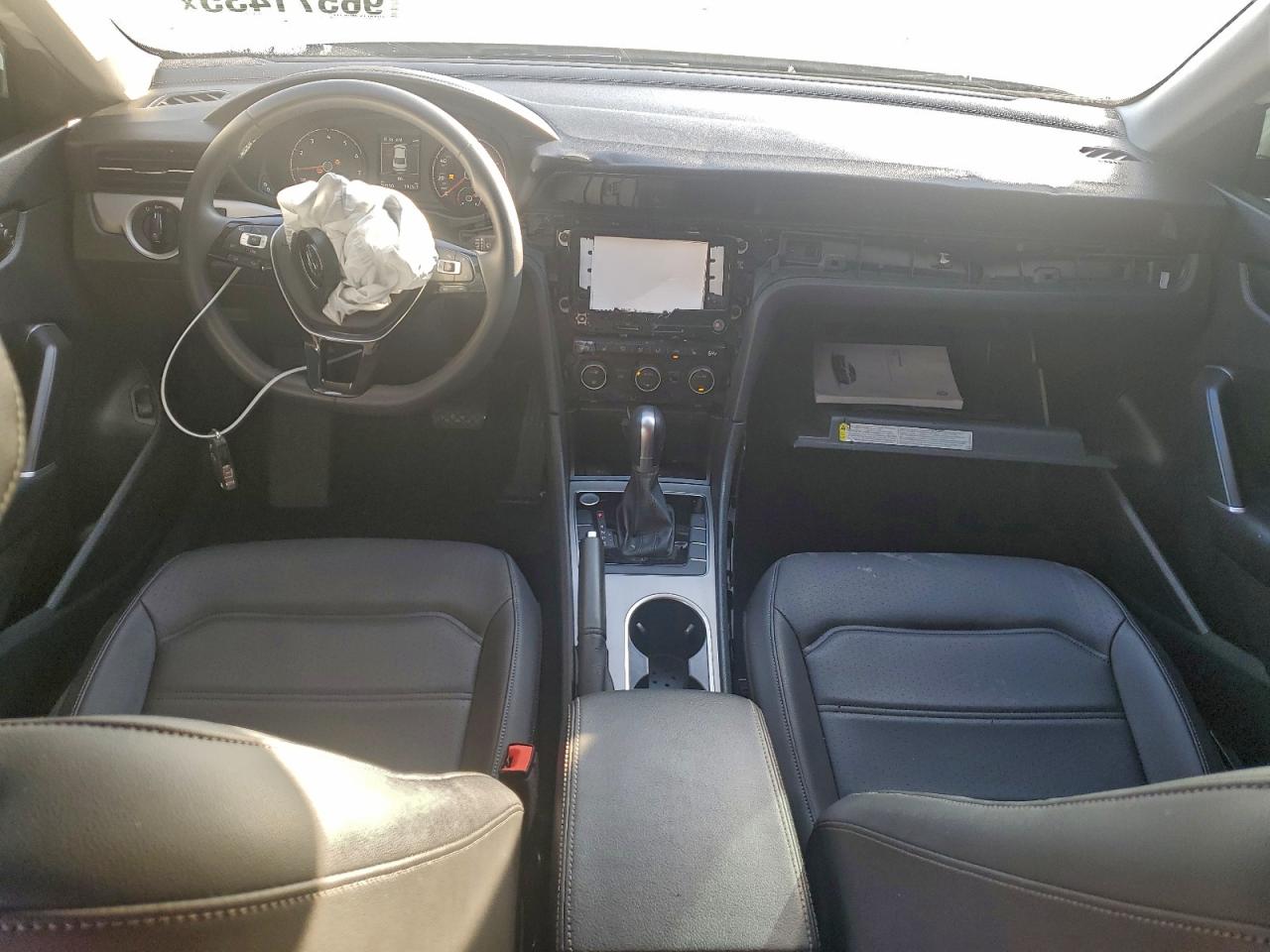 2021 VOLKSWAGEN PASSAT SE photo 15