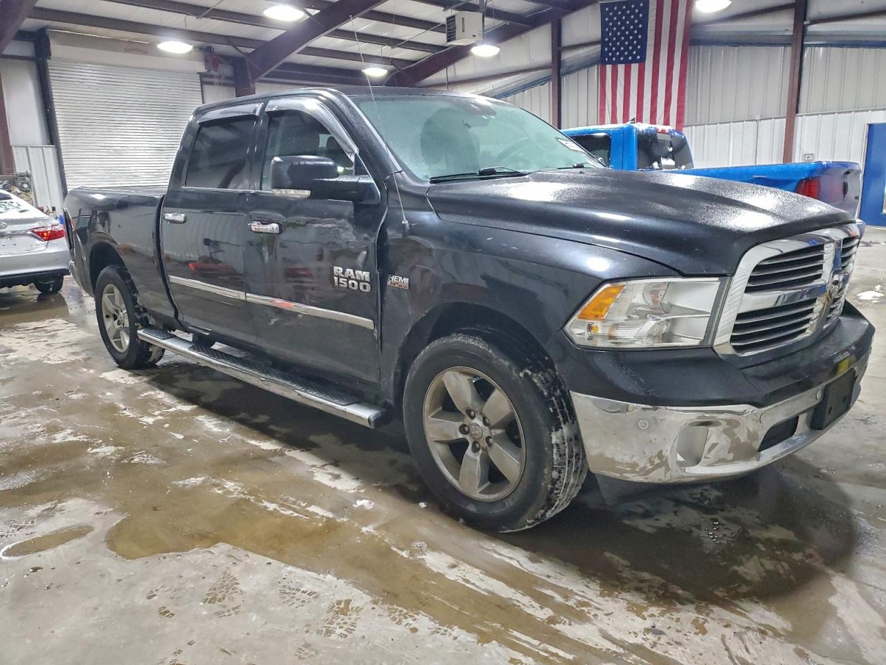 2016 RAM 1500 SLT photo 4