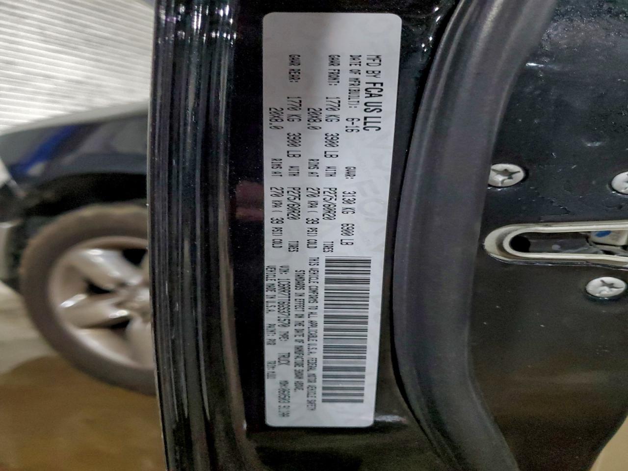 2016 RAM 1500 SLT photo 12