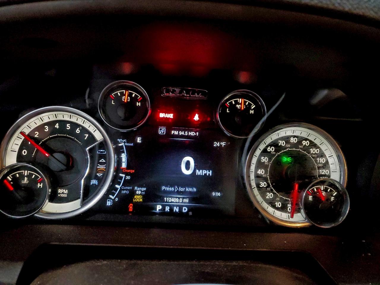 2016 RAM 1500 SLT photo 9