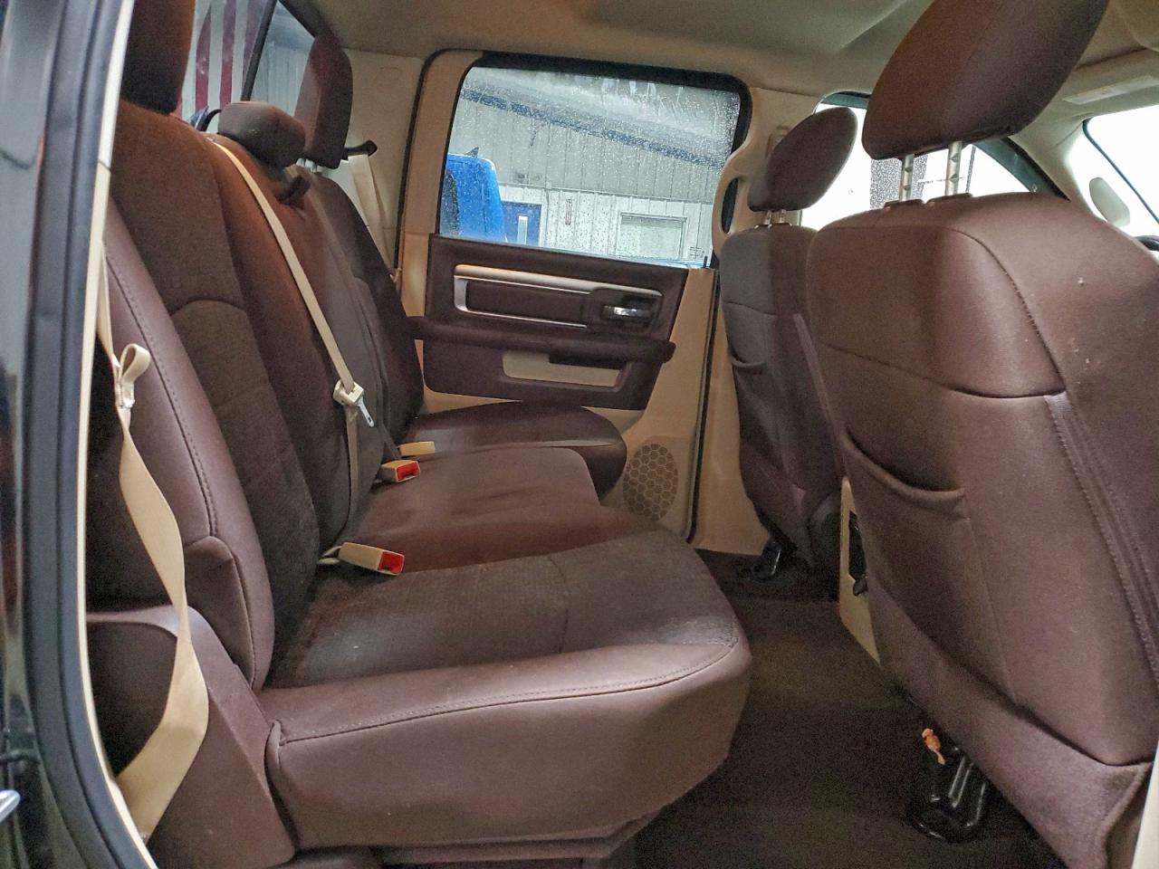 2016 RAM 1500 SLT photo 10
