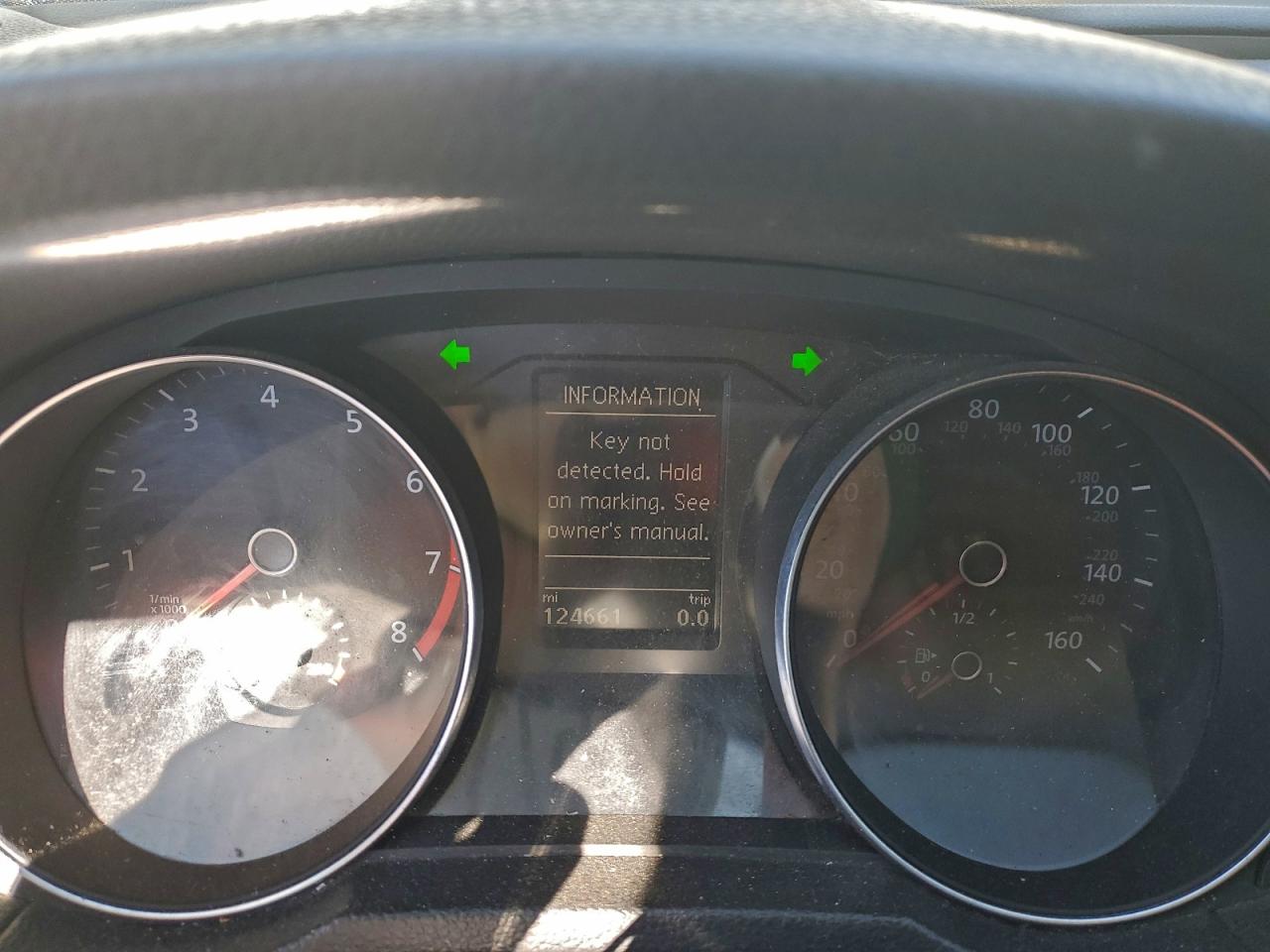 2018 VOLKSWAGEN PASSAT SE photo 9