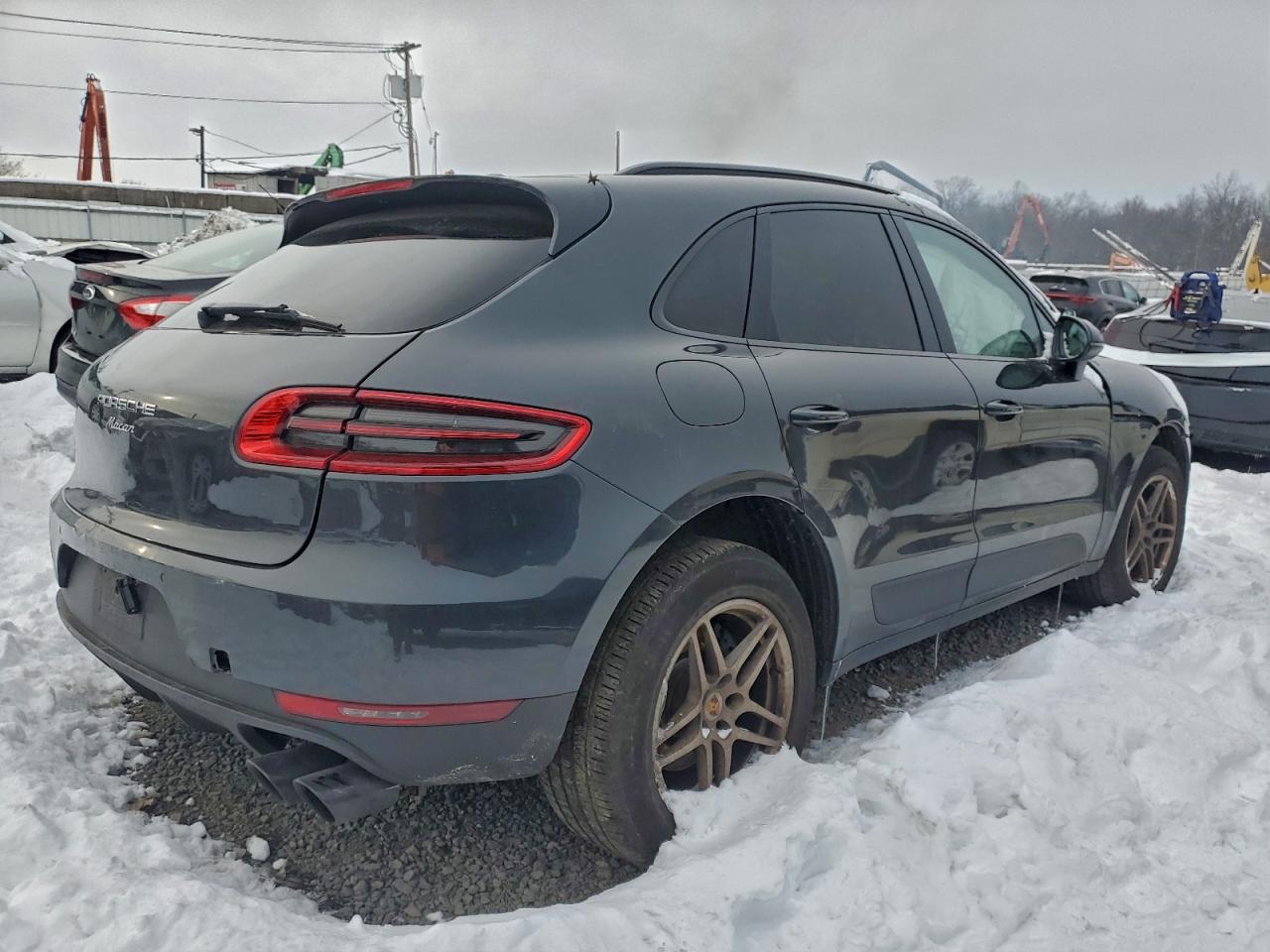 2018 PORSCHE MACAN photo 3