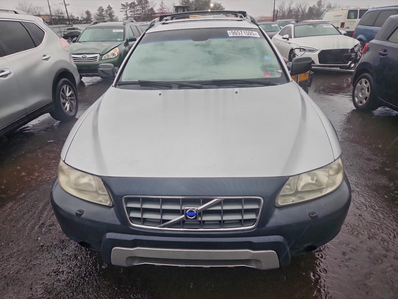 2005 VOLVO XC70 photo 5