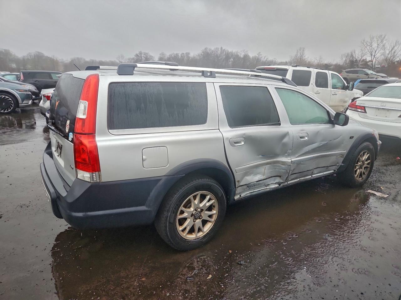 2005 VOLVO XC70 photo 3