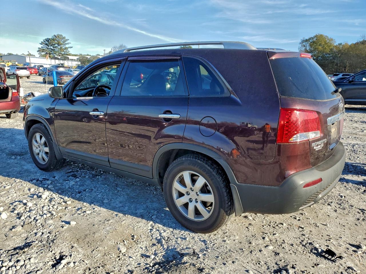 2011 KIA SORENTO BASE photo 2