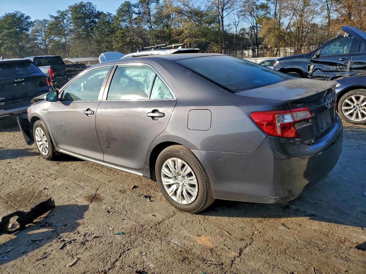 2014 TOYOTA CAMRY HYBRID photo 2