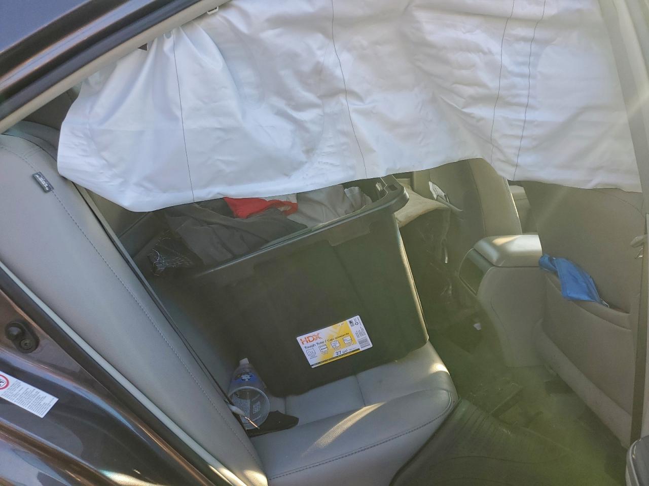 2014 TOYOTA CAMRY HYBRID photo 10