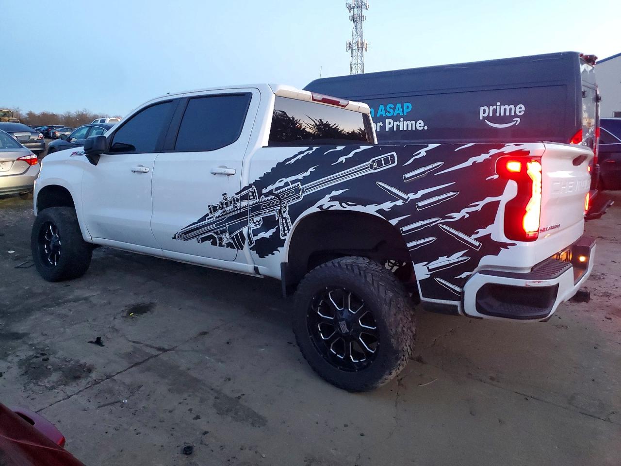 2019 CHEVROLET SILVERADO K1500 RST photo 2