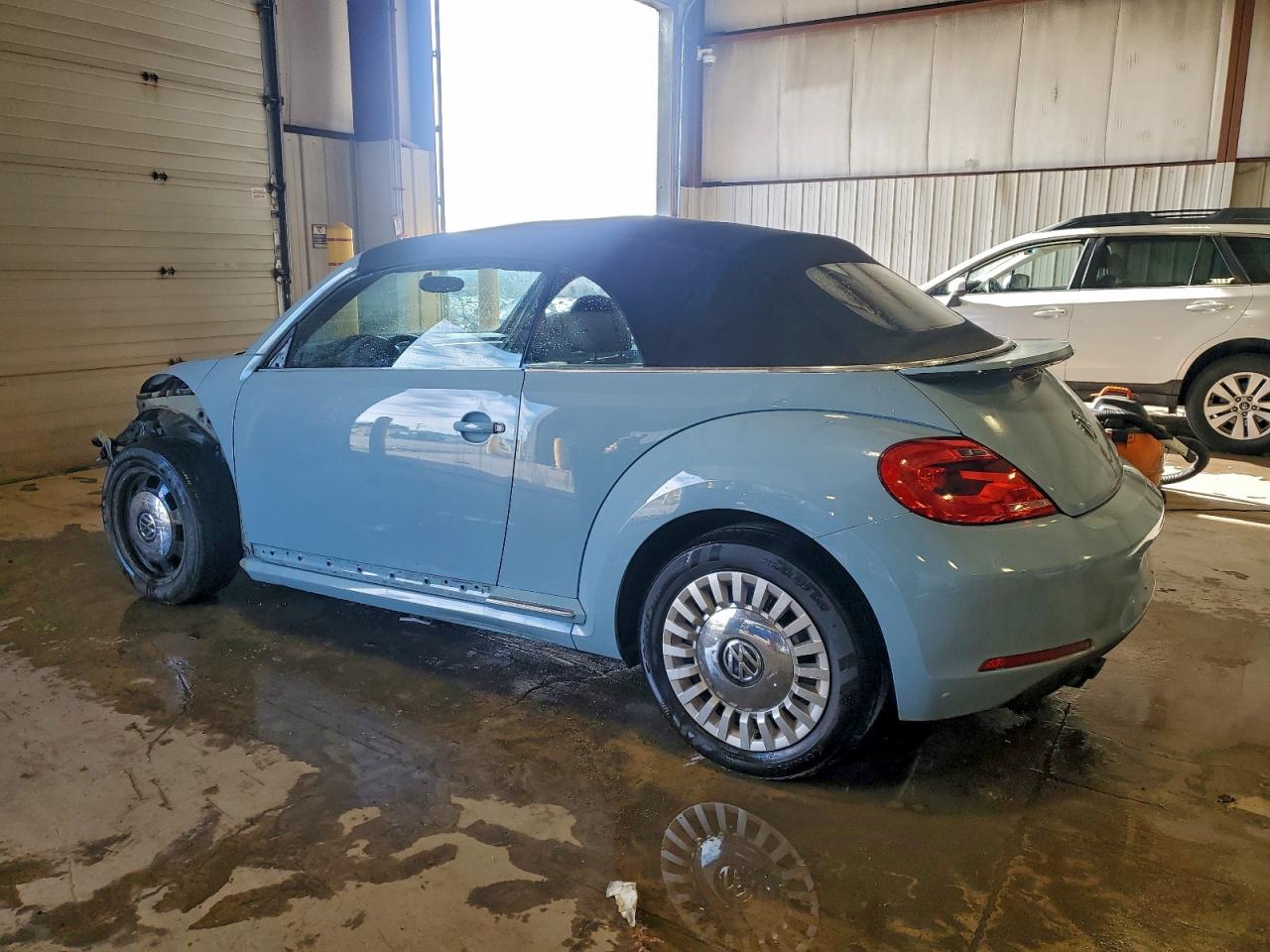 2015 VOLKSWAGEN BEETLE 1.8T photo 2