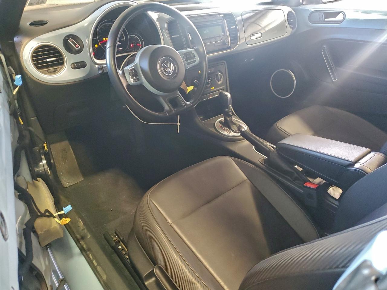 2015 VOLKSWAGEN BEETLE 1.8T photo 8