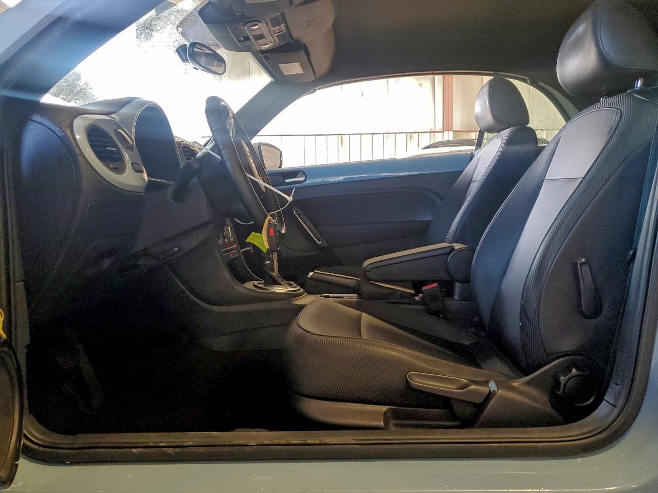 2015 VOLKSWAGEN BEETLE 1.8T photo 7