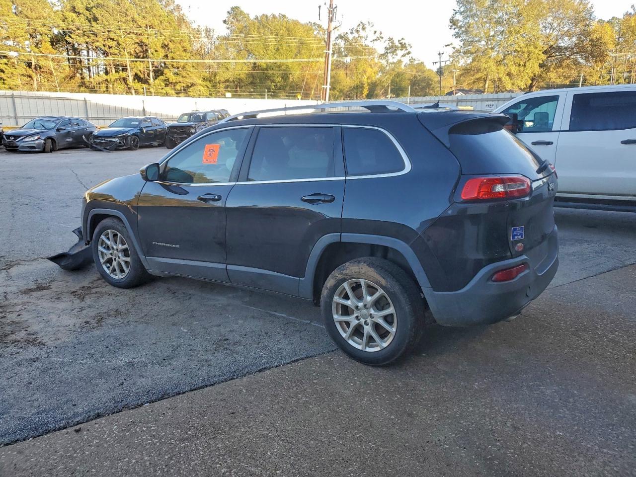 2014 JEEP CHEROKEE LATITUDE photo 2