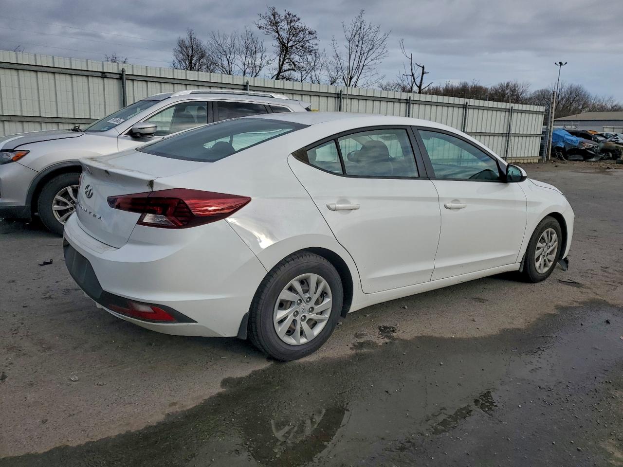 2020 HYUNDAI ELANTRA SE photo 3
