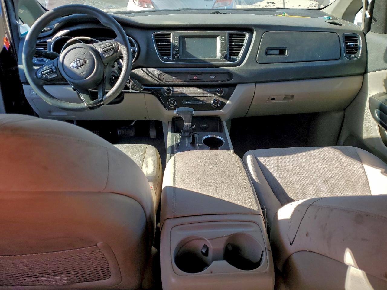 2020 KIA SEDONA LX photo 8
