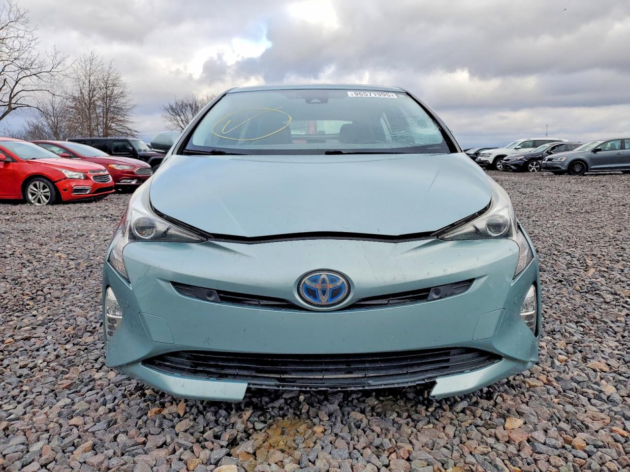 2017 TOYOTA PRIUS photo 5