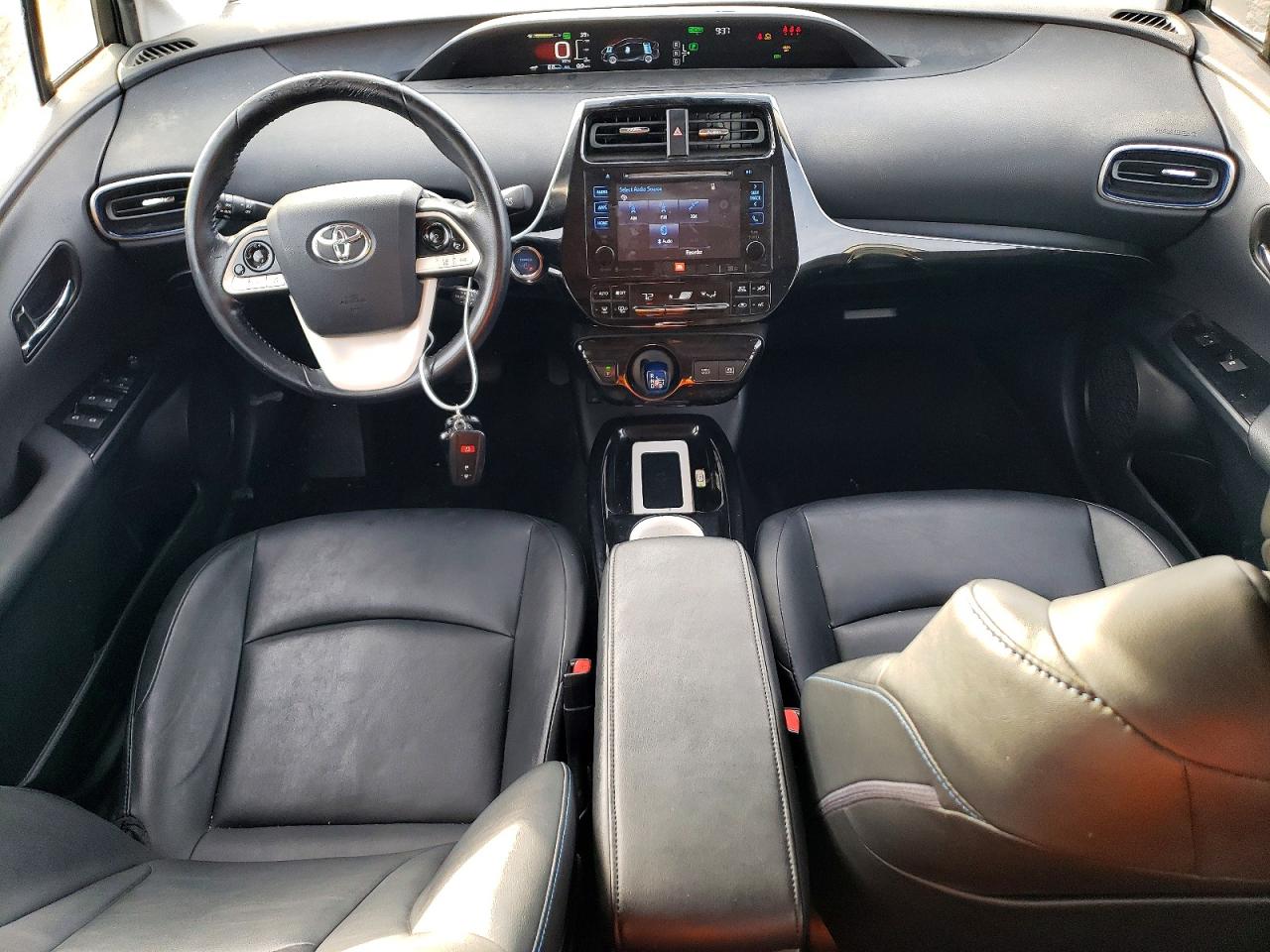 2017 TOYOTA PRIUS photo 8