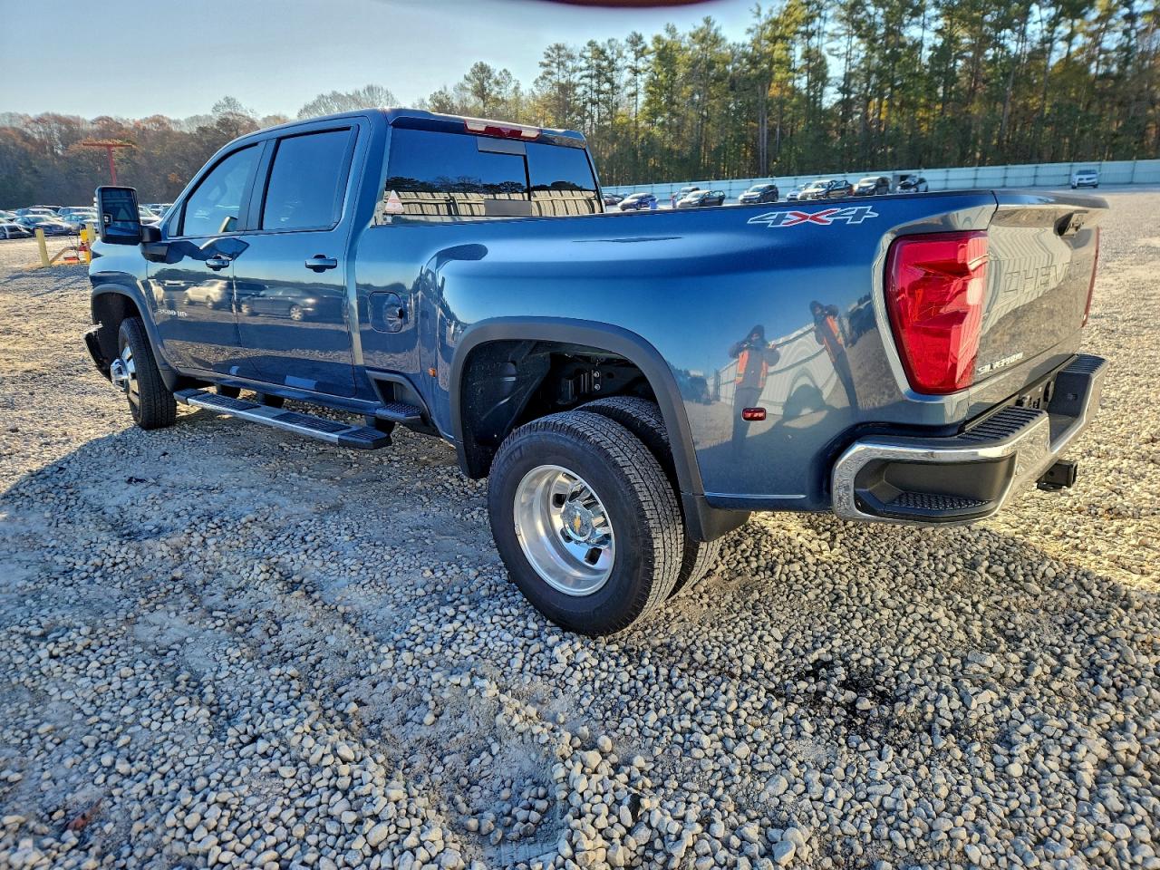 2025 CHEVROLET SILVERADO K3500 LT photo 2