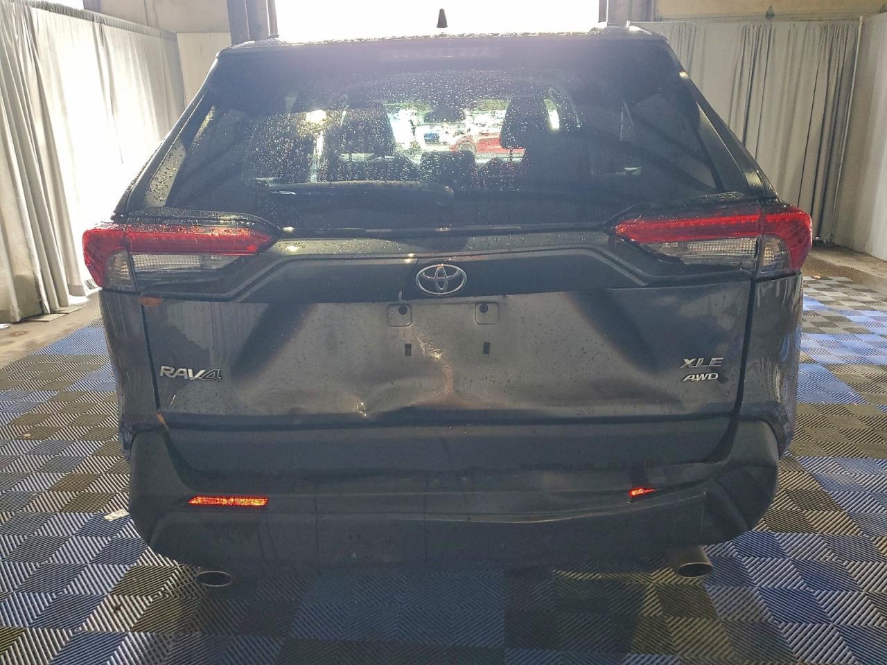 2024 TOYOTA RAV4 XLE photo 6