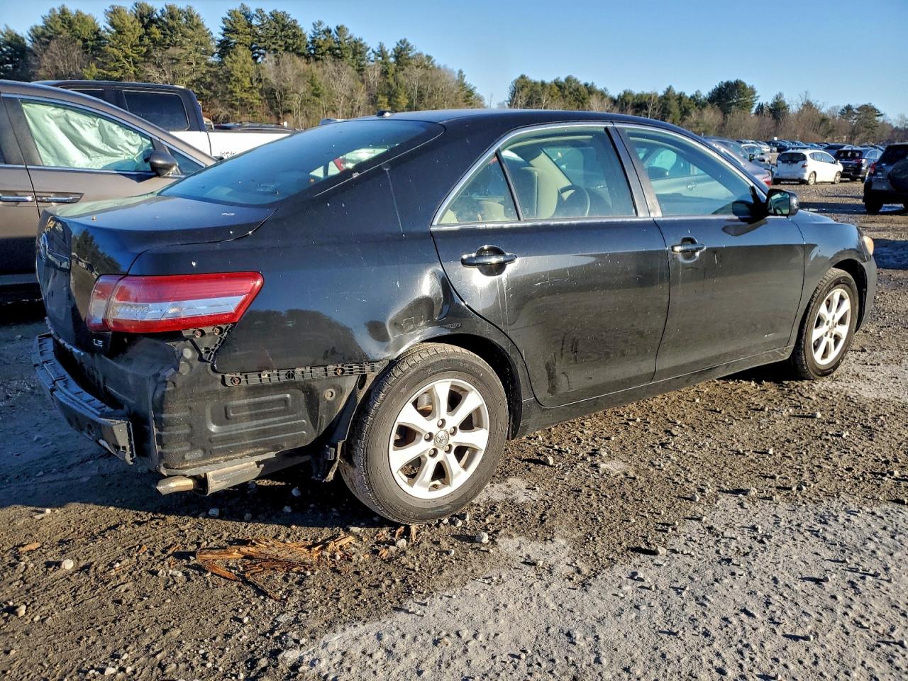 2010 TOYOTA CAMRY BASE photo 3