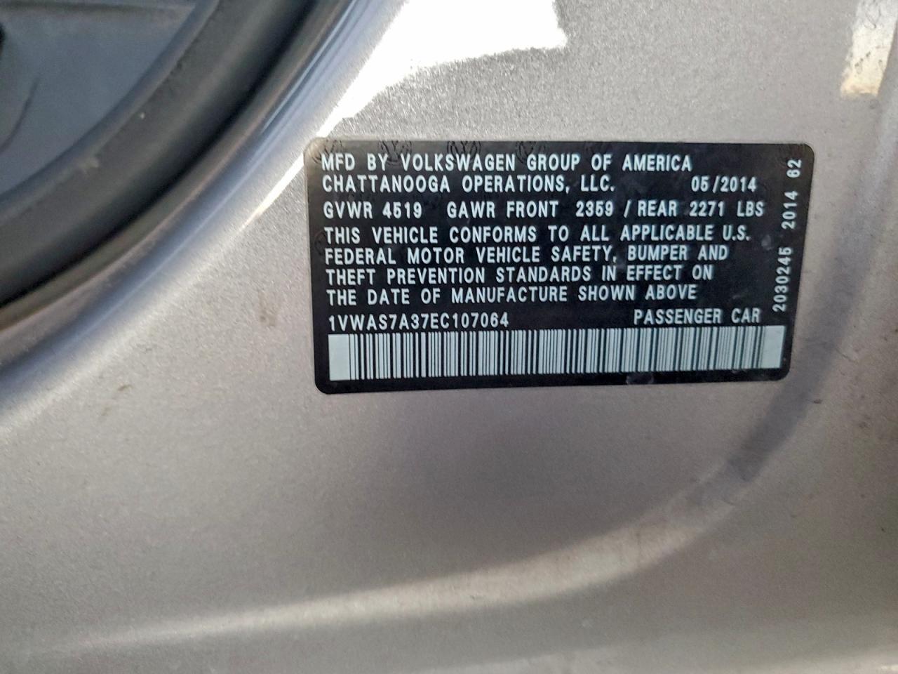 2014 VOLKSWAGEN PASSAT S photo 12