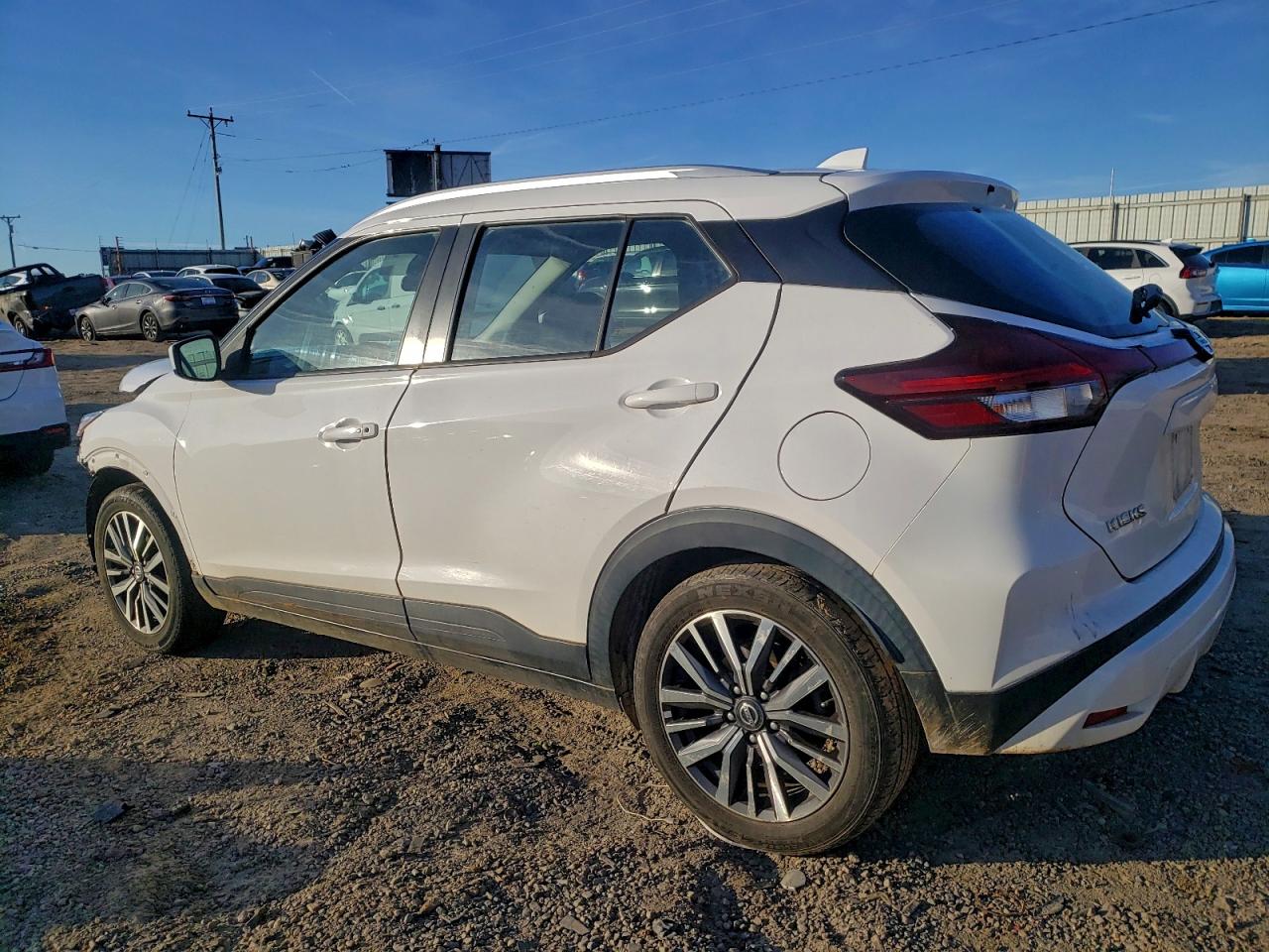 2021 NISSAN KICKS SV photo 2