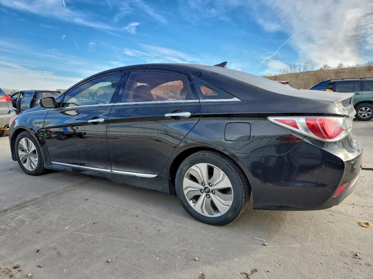 2014 HYUNDAI SONATA HYBRID photo 2