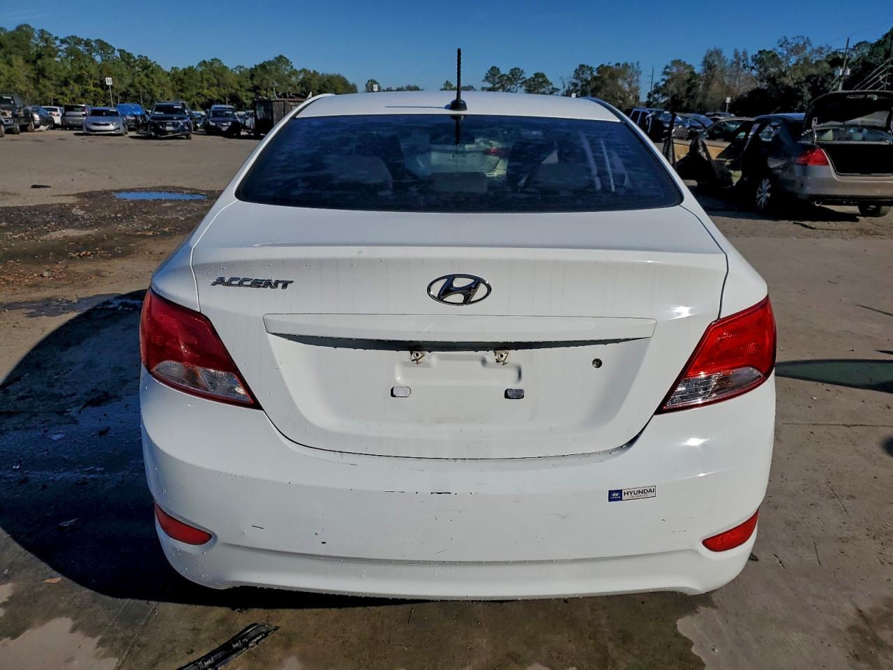 2016 HYUNDAI ACCENT SE photo 6