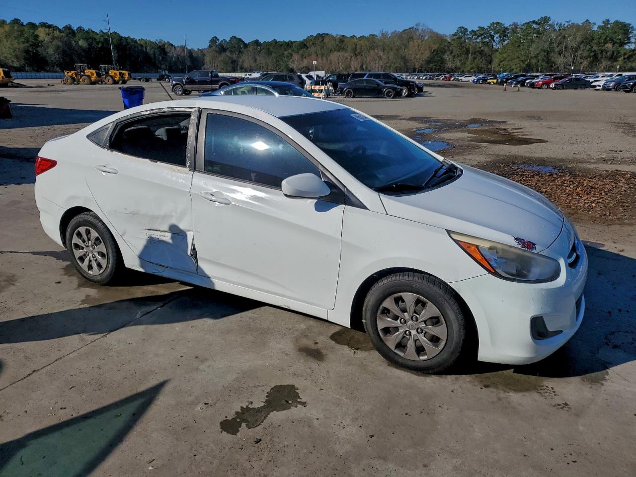 2016 HYUNDAI ACCENT SE photo 4