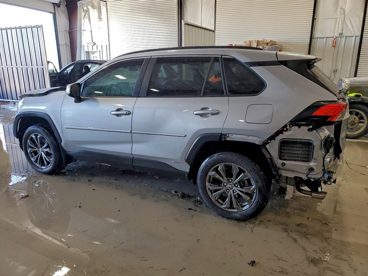 2022 TOYOTA RAV4 XLE PREMIUM photo 2