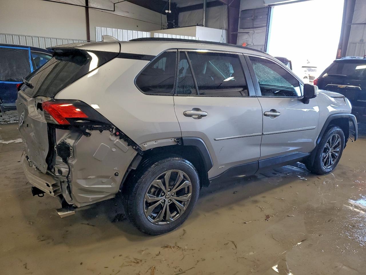 2022 TOYOTA RAV4 XLE PREMIUM photo 3