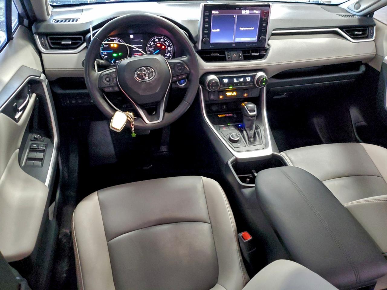 2022 TOYOTA RAV4 XLE PREMIUM photo 8