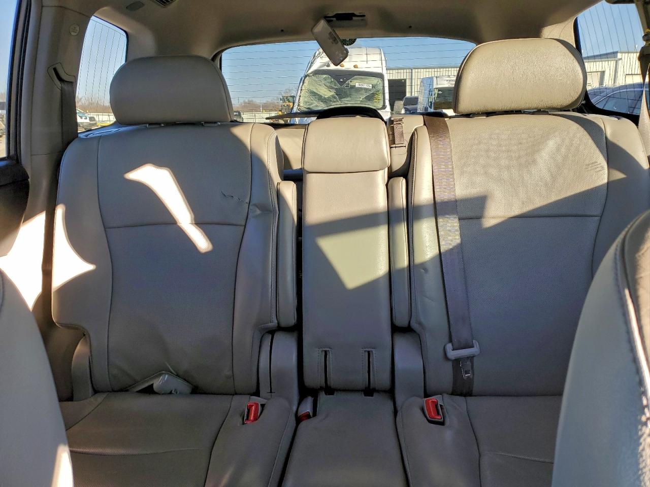 2013 TOYOTA HIGHLANDER LIMITED photo 10