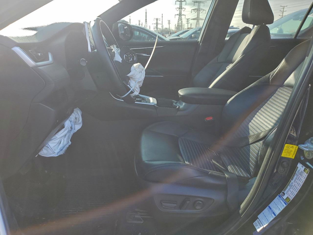 2021 TOYOTA RAV4 XSE photo 7
