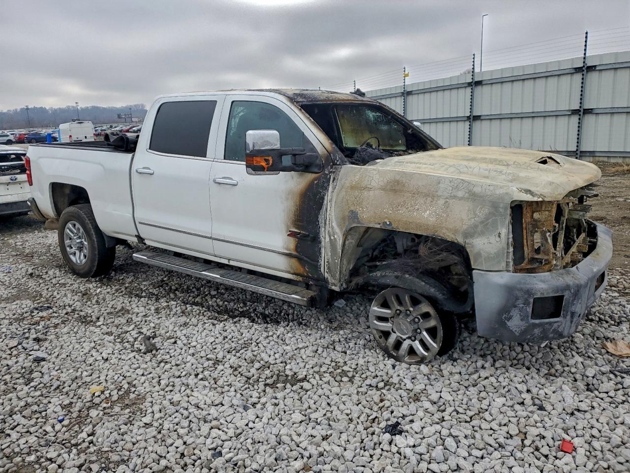 2019 CHEVROLET SILVERADO K3500 LTZ photo 4