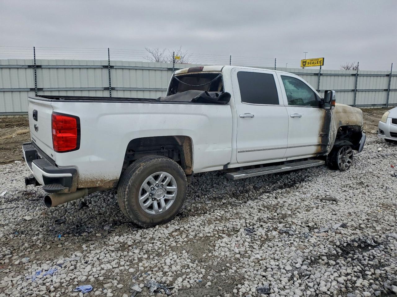2019 CHEVROLET SILVERADO K3500 LTZ photo 3