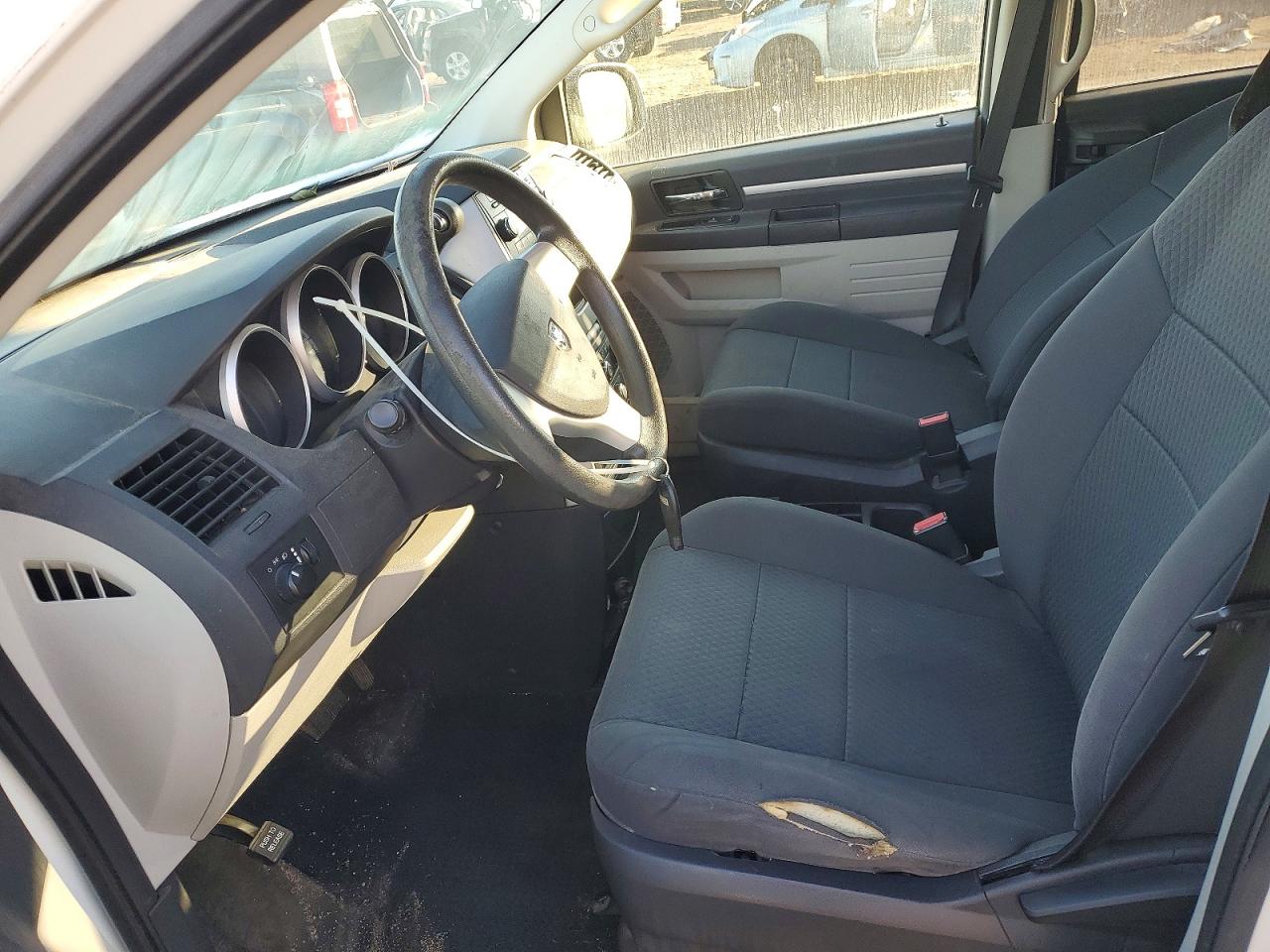 2010 DODGE GRAND CARAVAN SE photo 7
