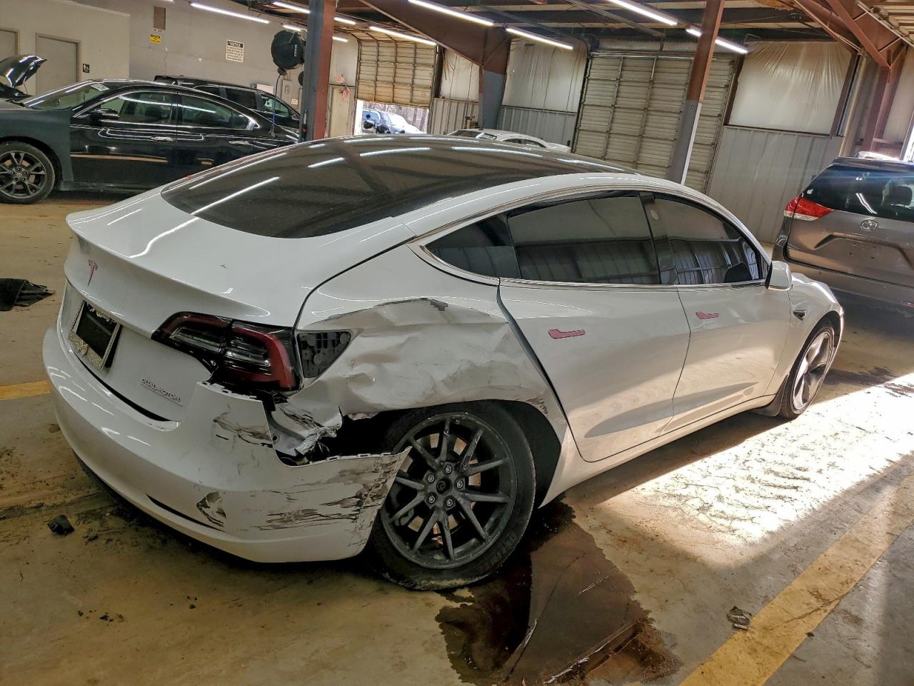 2019 TESLA MODEL 3 photo 3