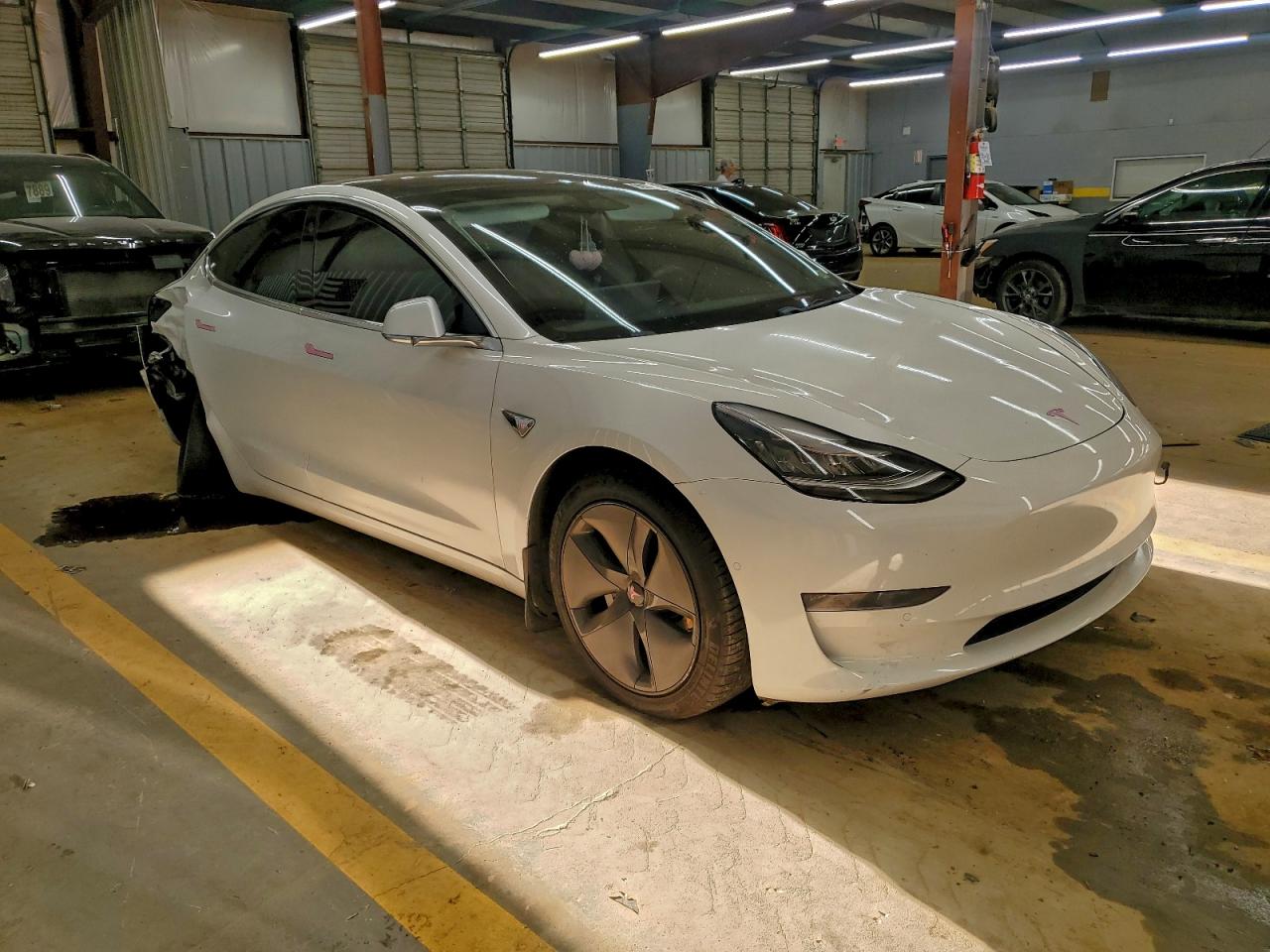 2019 TESLA MODEL 3 photo 4