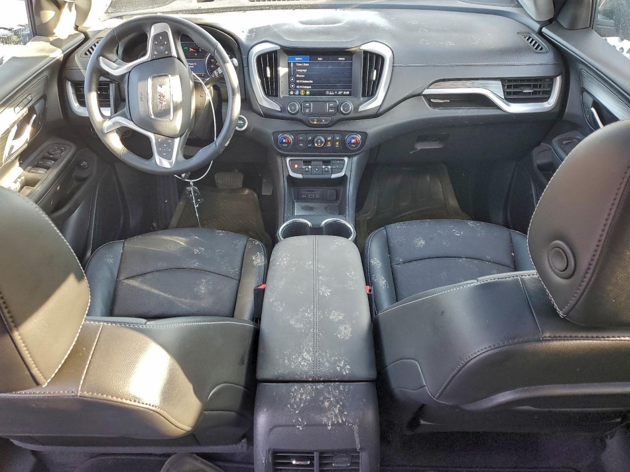 2024 GMC TERRAIN SLT photo 8