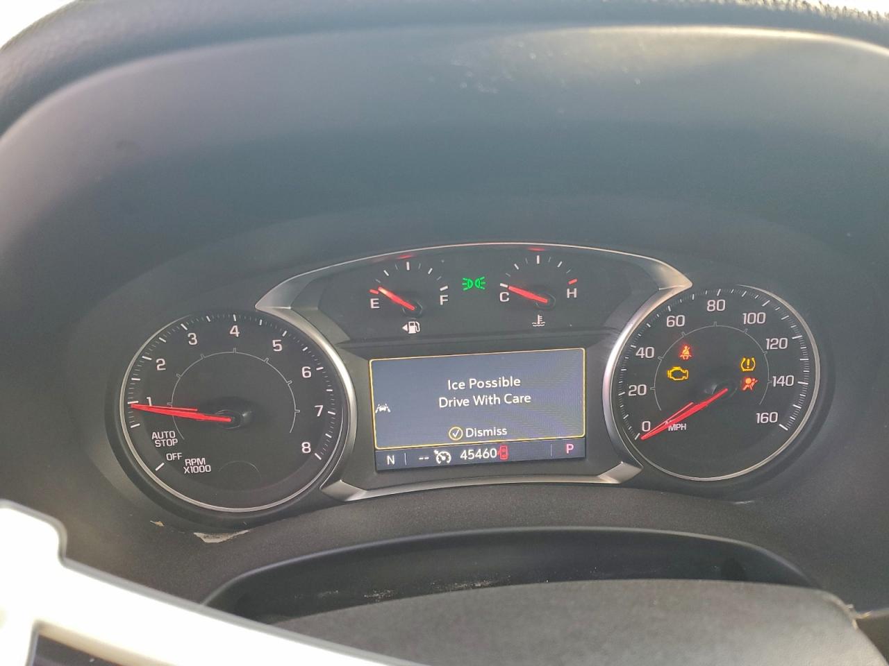 2024 GMC TERRAIN SLT photo 9