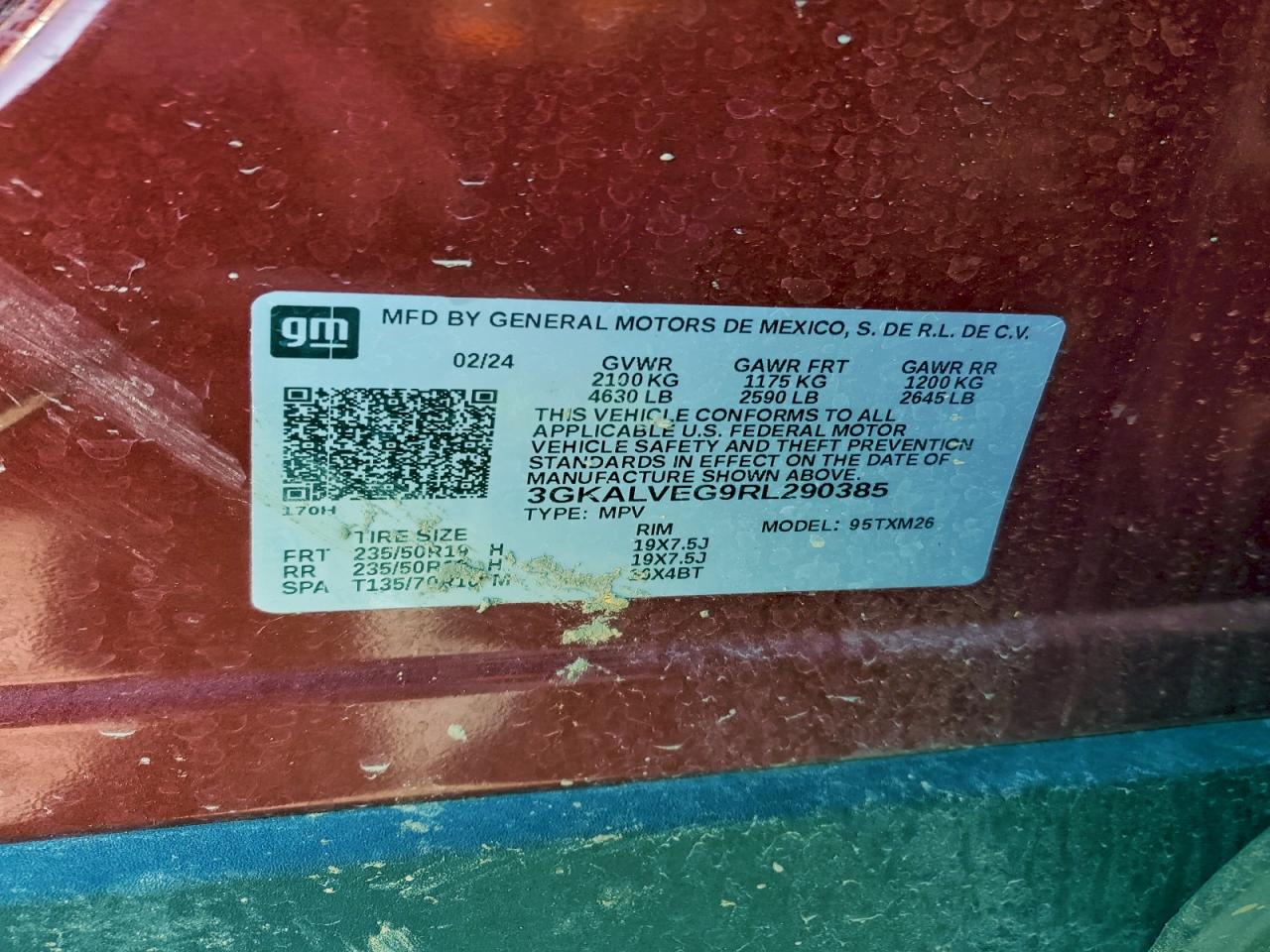 2024 GMC TERRAIN SLT photo 13