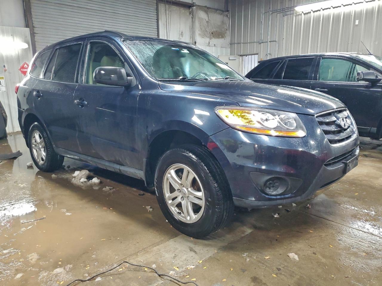2011 HYUNDAI SANTA FE GLS photo 4