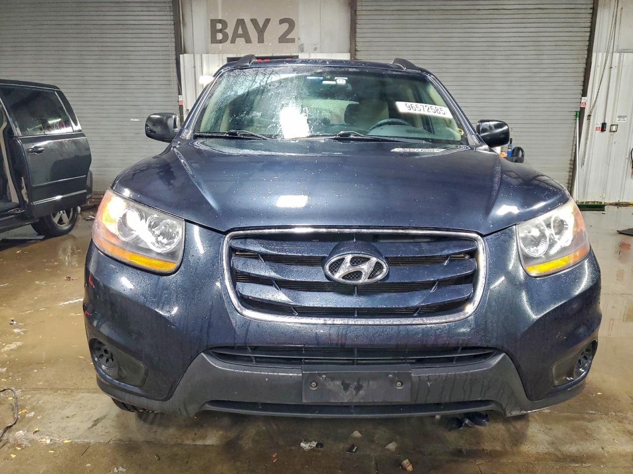 2011 HYUNDAI SANTA FE GLS photo 5