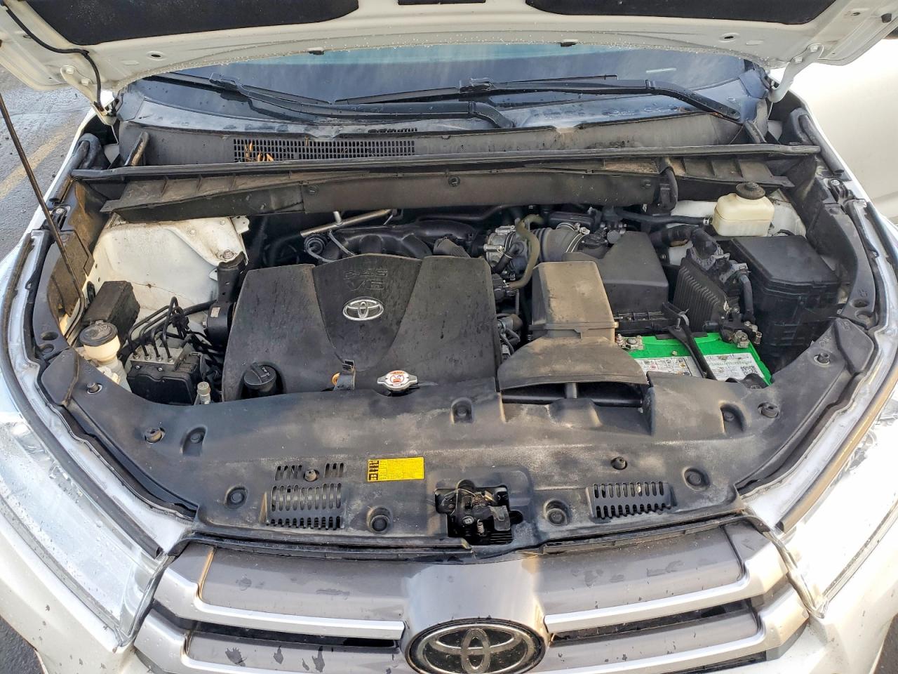 2018 TOYOTA HIGHLANDER SE photo 12