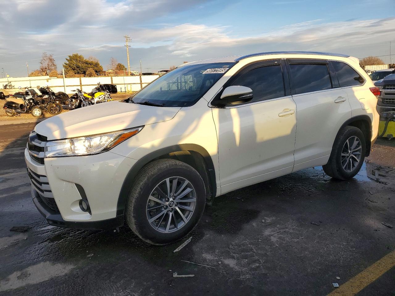 2018 TOYOTA HIGHLANDER